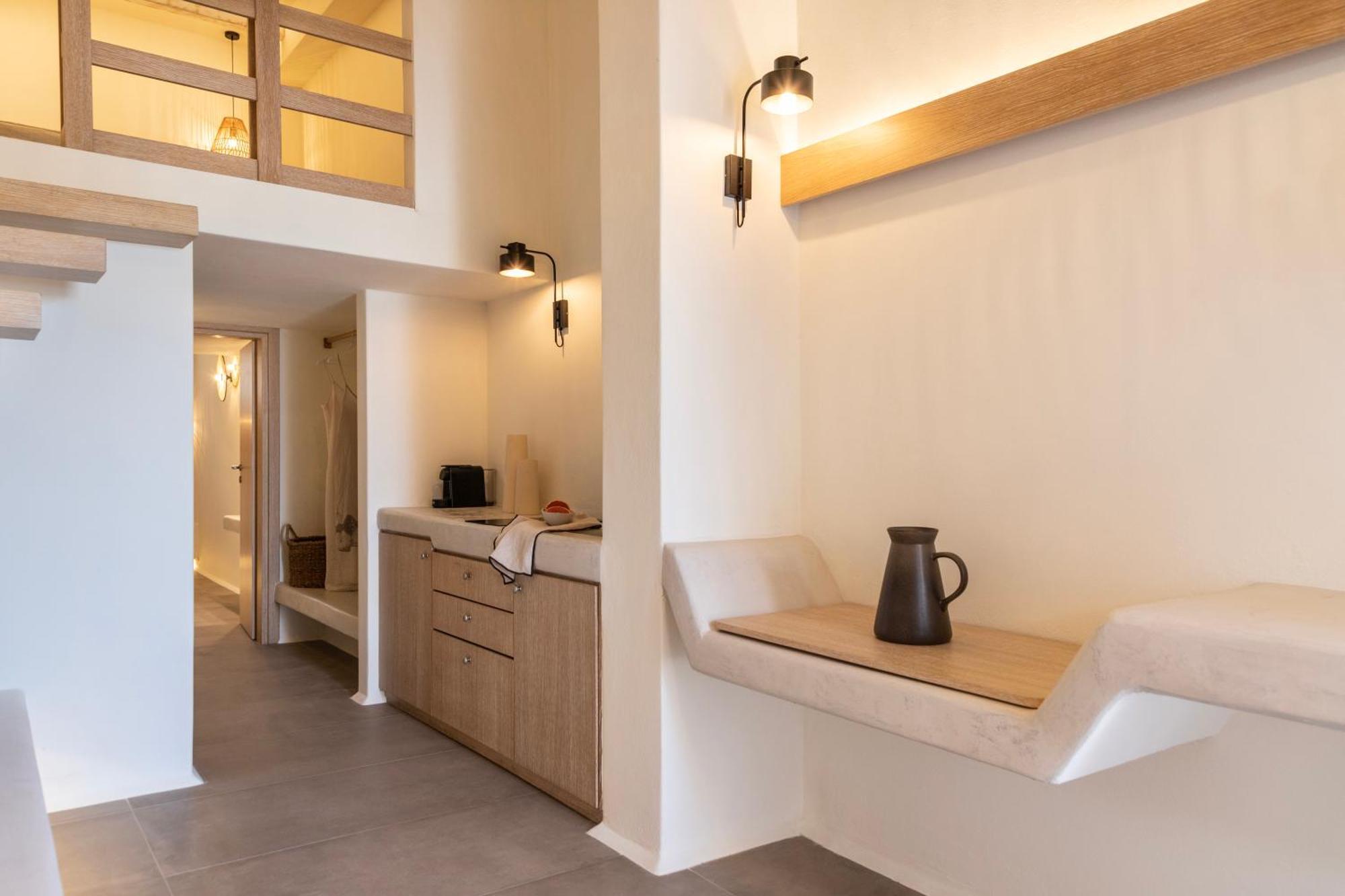 Frescoes Luxury Suites By Kb Hospitality เมซาเรีย ภายนอก รูปภาพ